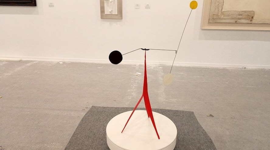 La Galería Leandro Navarro destaca la proyección de Tàpies y Millares