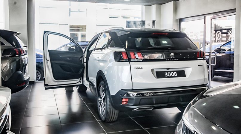 Con estos consejos de la OCU podrás ahorrar 4.000 euros al comprarte un coche 1 Merca2.es Peugeot 3008-matriculaciones enero