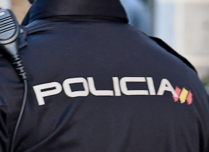 policía