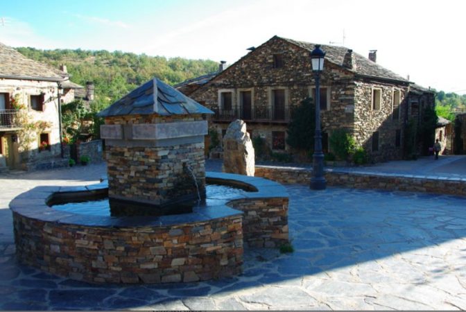 Valverde de los Arroyos, uno de los pueblos más bonitos de España