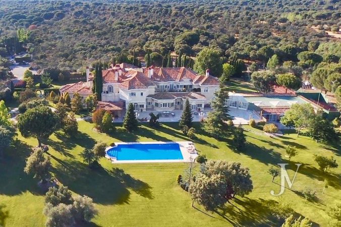 10 villas de lujo en Madrid para ponerte los dientes largos 41 Merca2.es Casa en Escorzoneras