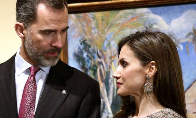 letizia y felipe VI, prevenidos ante el coronavirus