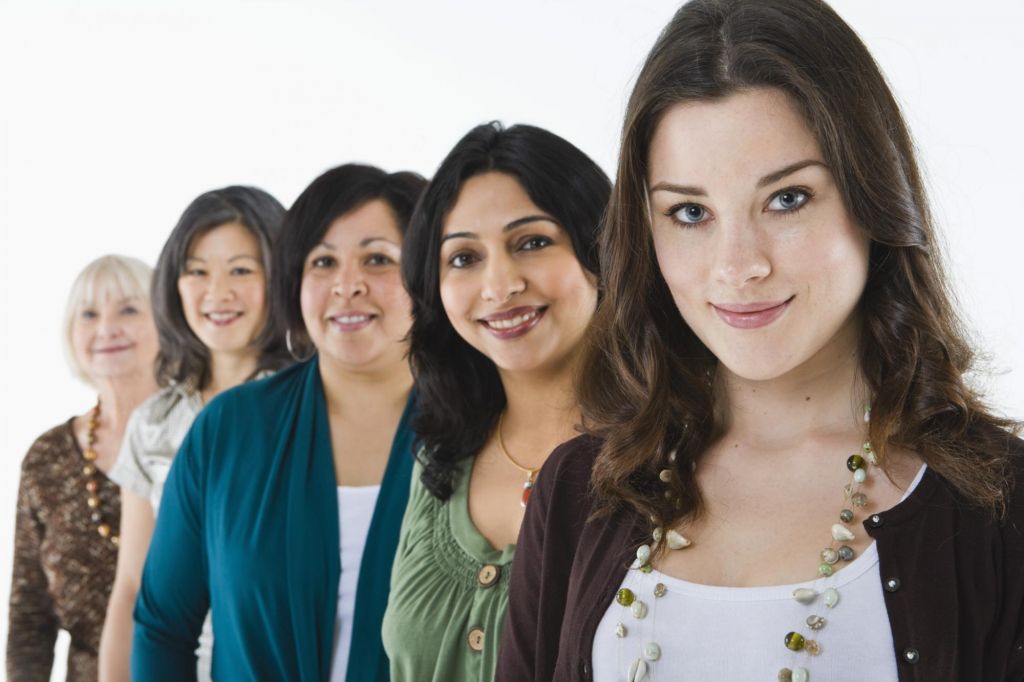 Las directivas apoyan más a sus equipos y logran mayor diversidad, igualdad e inclusión que los hombres