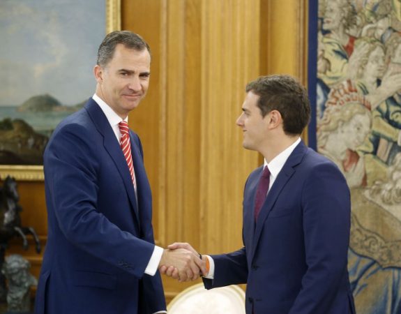 regalo albert rivera rey