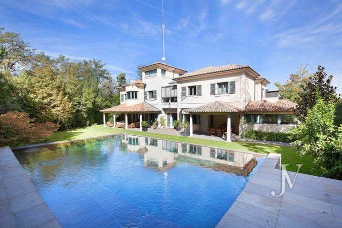 10 villas de lujo en Madrid para ponerte los dientes largos 44 Merca2.es villas de lujo Madrid, con jardín