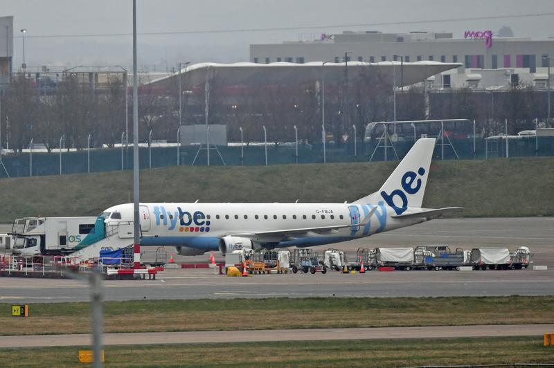 La aerolínea británica Flybe quiebra, impactada por el coronavirus