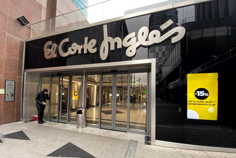 El Corte Inglés refuerza la compra ‘online’ y manda a casa a parte de su plantilla por el coronavirus