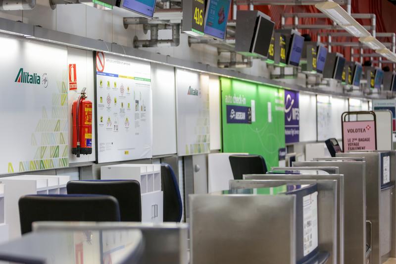 El tráfico de pasajeros aéreos cae un 14,3%  debido al coronavirus
