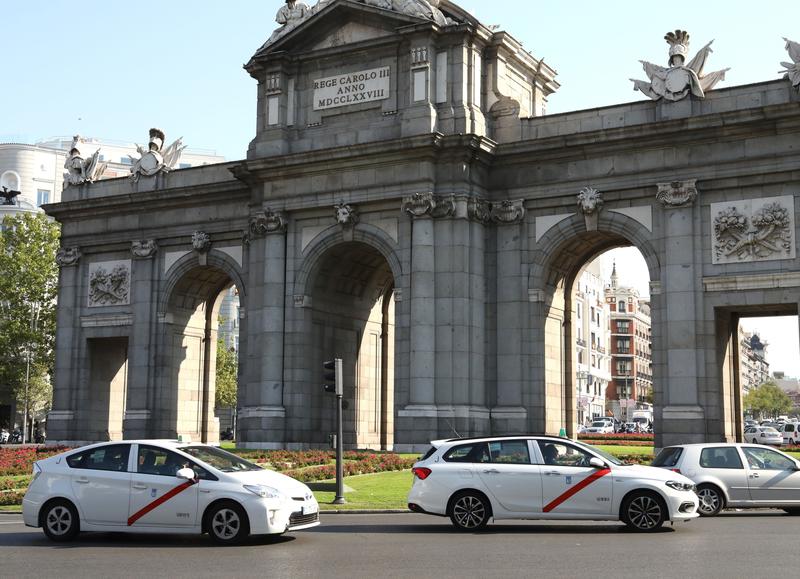 Más de 500 taxistas están dispuestos a realizar los traslados a sanitarios que hagan atención domiciliaria