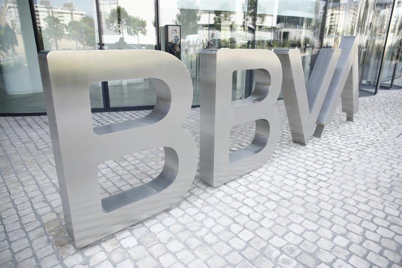 BBVA mantendrá operativa su red de oficionas pero aconseja a sus clientes el uso de canales digitales