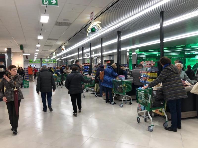 Mercadona controlará el aforo de los supermercados y obligará a mantener una distancia de un metro
