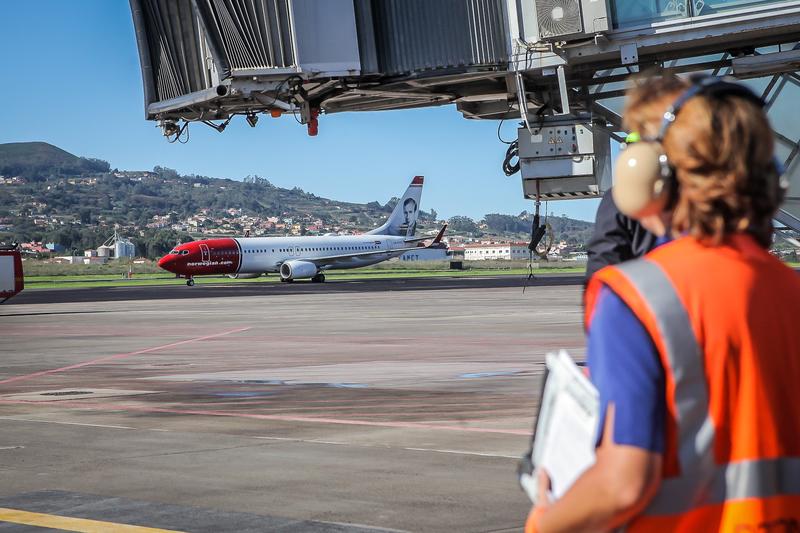 Canarias gestiona con Vueling el regreso de más de 200 isleños al archipiélago