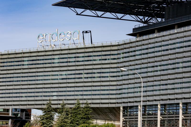 Endesa desarrolla un plan para garantizar el bienestar de sus clientes y empleados ante el coronavirus