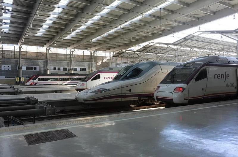 Renfe solo aceptara el pago con tarjeta para comprar billetes de tren