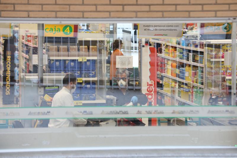 Las ventas de gran consumo repuntan un 12% de la mano de legumbres, arroz, pasta, café y cervezas