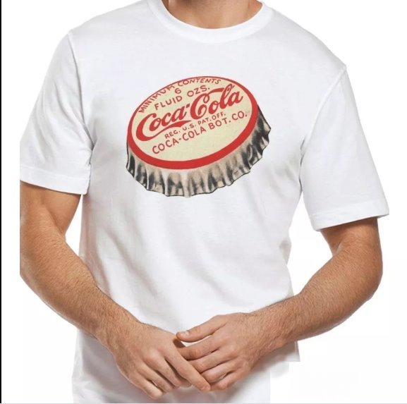 Stradivarius, Bershka, Mango… las camisetas más originales para amantes de Coca Cola