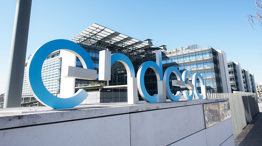 Endesa X y Eysa se alían para construir y operar en Madrid la mayor electrolinera