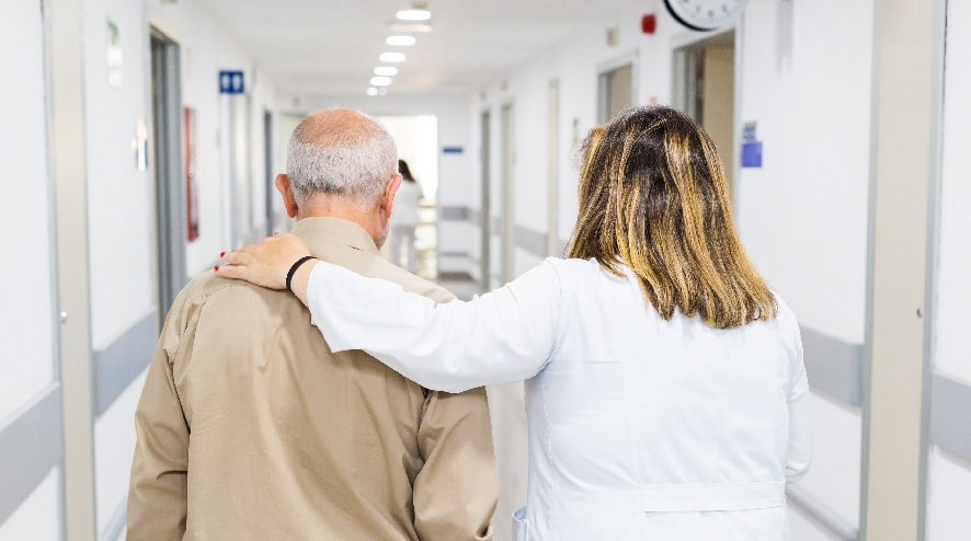 La Fundación ”la Caixa” pone a disposición 230 profesionales para cubrir la atención psicosocial de los afectados por el COVID-19