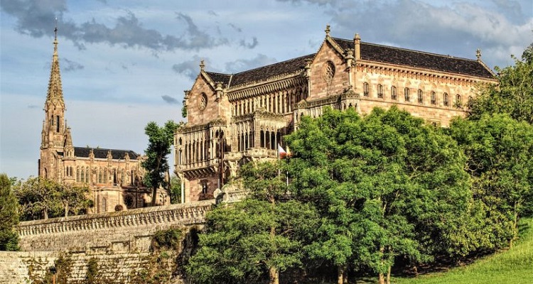 Pueblos más bonitos de España Comillas Merca2.es