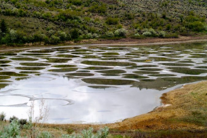 Spotted Lake, lugares del mundo