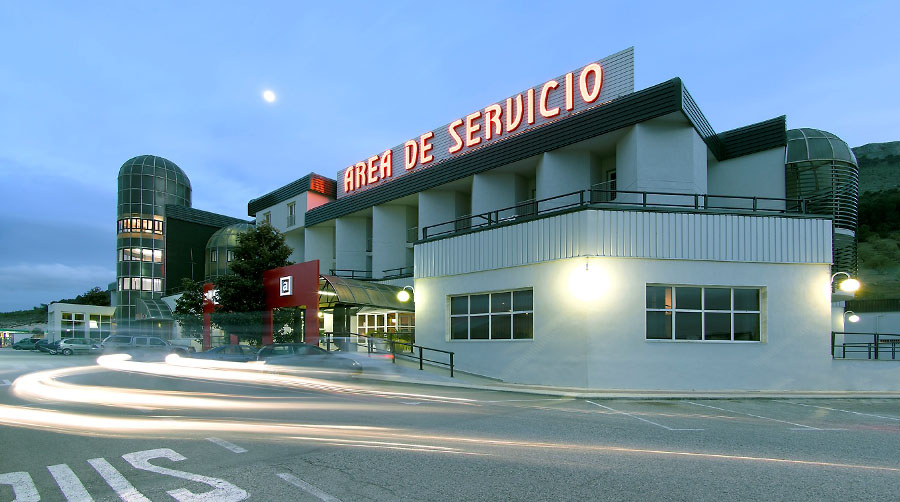 El Gobierno ultima la declaración como servicios esenciales de ciertas áreas de servicio