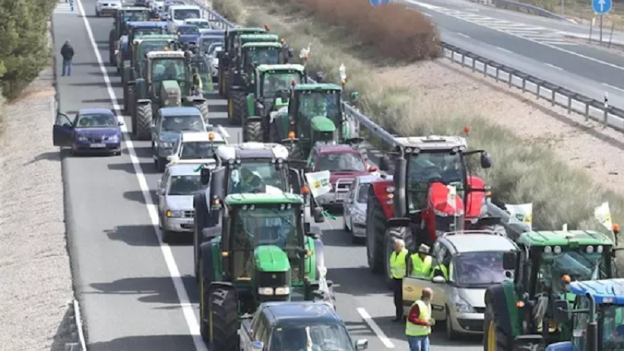 Tractoradas suspendidas por coronavirus: los agricultores también se quedan en casa