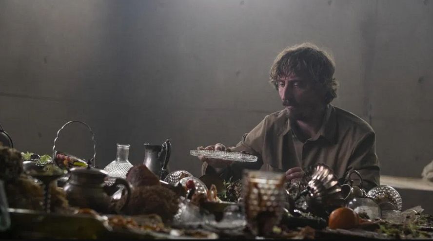 El Hoyo: así es la nueva película que arrasa en Netflix