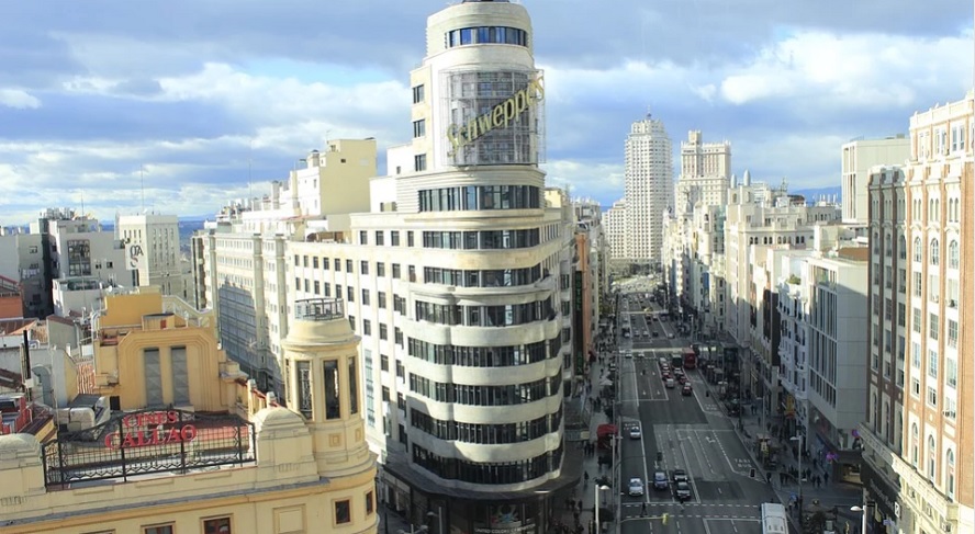 Empresarios de Madrid reprochan al Gobierno que no escuche al sector