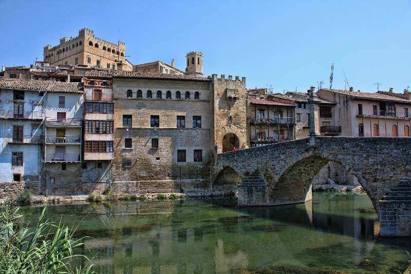 Grandes tesoros que puedes encontrar en los pueblos de España
