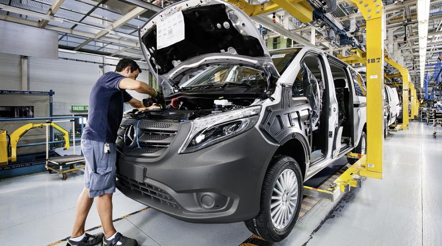 Mercedes-Benz realiza un ERTE por «fuerza mayor» a 4.900 trabajadores