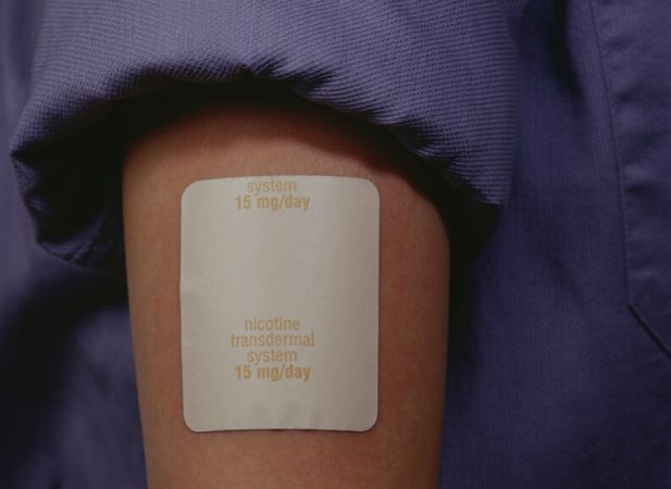 Los mejores trucos para dejar de fumar durante el confinamiento del coronavirus 9 Merca2.es parches nicotina dejar de fumar