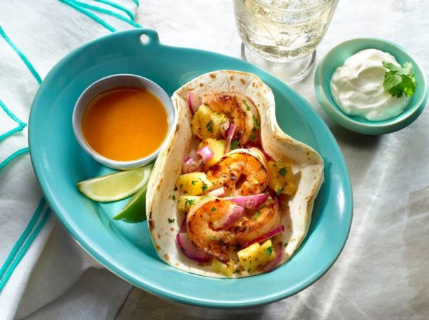 tacos picantes piña y camaron