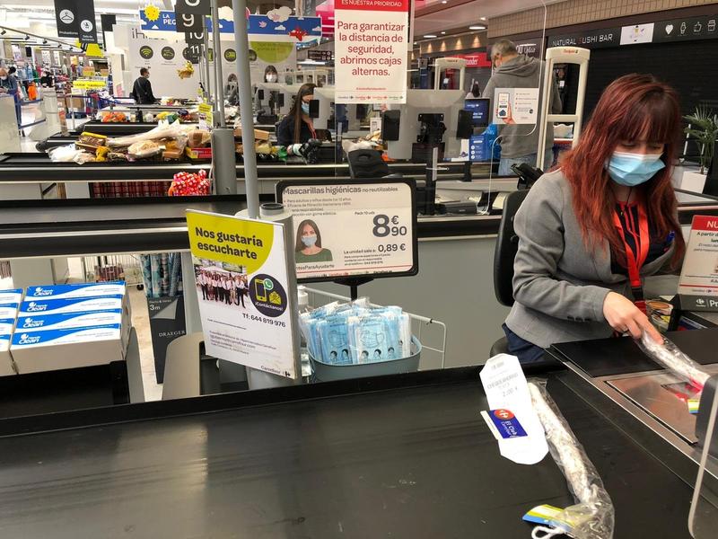 Carrefour factura 2.281 millones en España hasta marzo