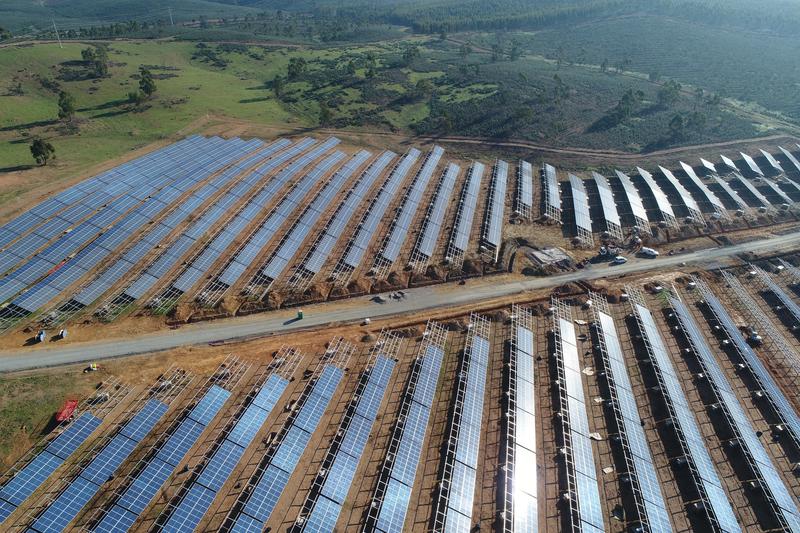 La solar marca un nuevo récord de generación instantánea, con 8.753 MW