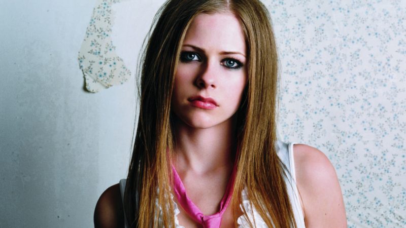 Avril Lavigne, nombres reales famosos