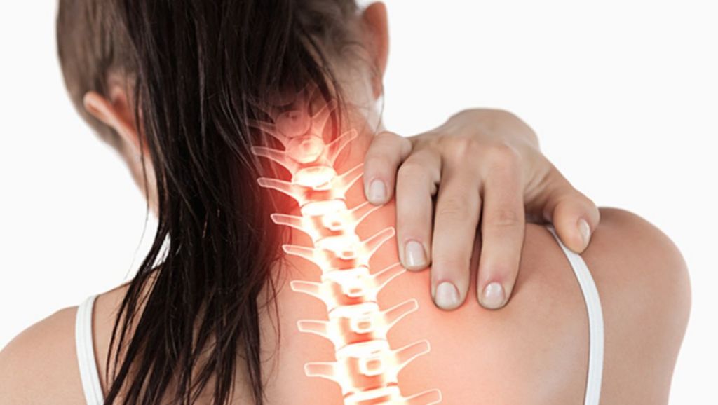 Cómo aliviar la tensión cervical por estar sentado