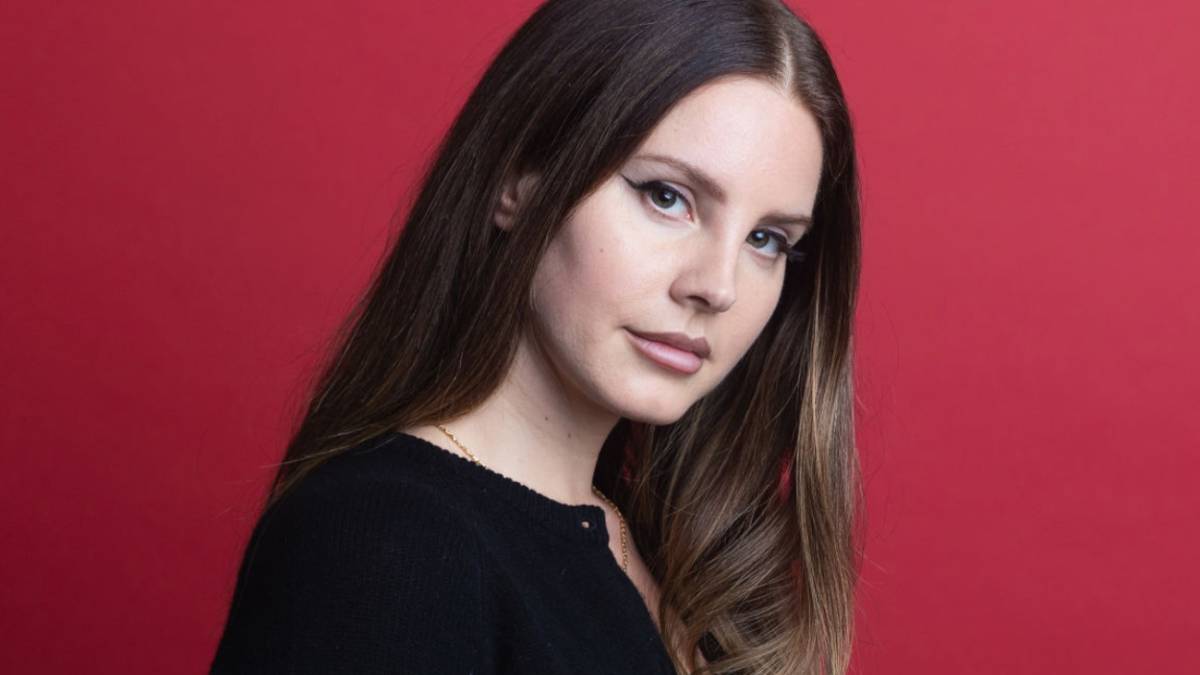 Lana del Rey incendia la industria aludiendo así a Ariana Grande y más
