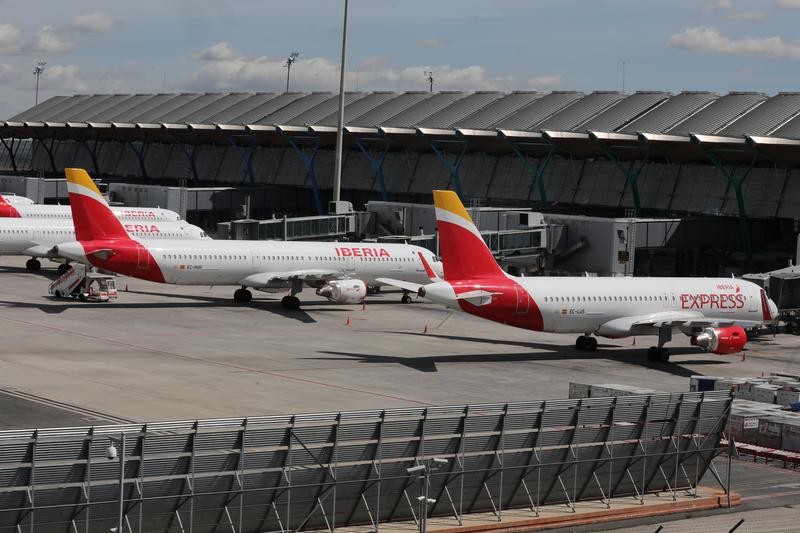 Iberia y Vueling obtienen financiación sindicada por 750 y 260 millones con aval del ICO