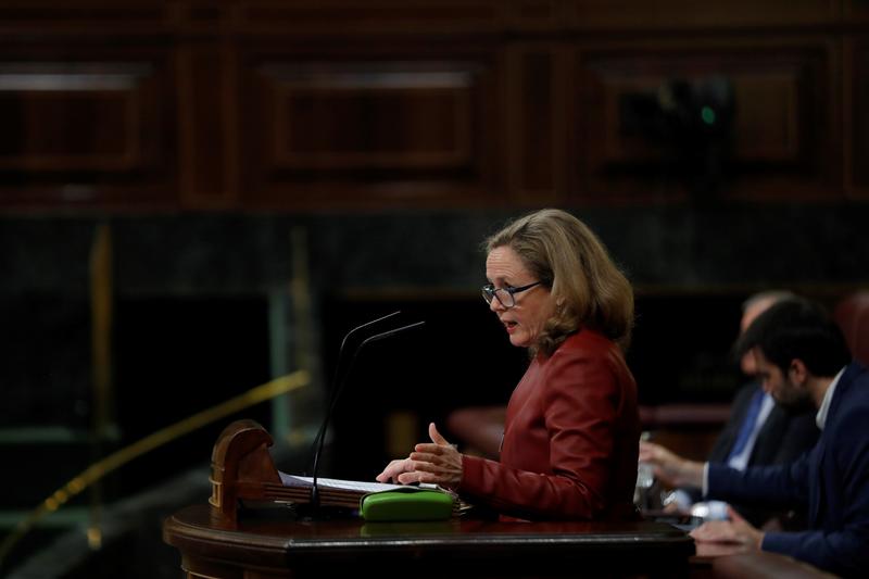 El Gobierno prevé un desplome del PIB del 9,2% este año y una tasa de paro del 19%