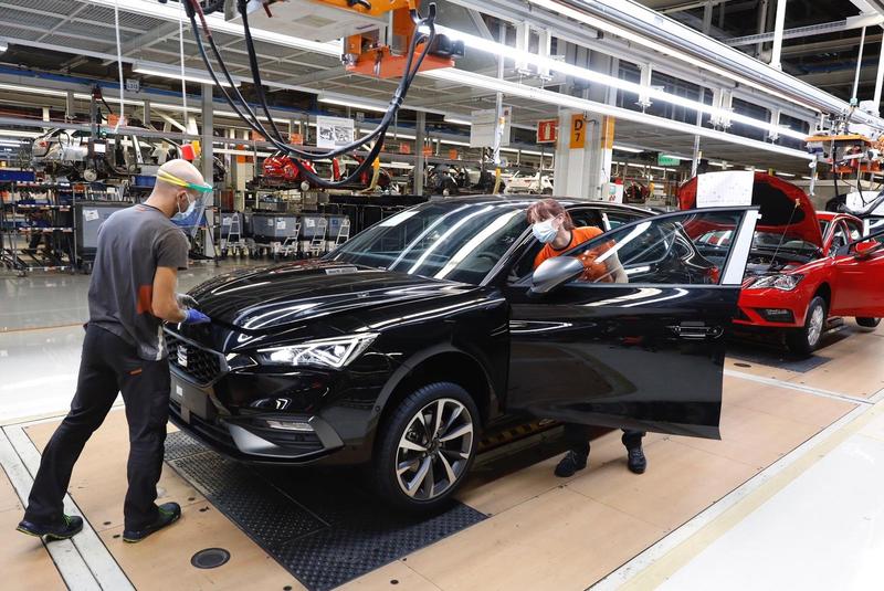 El sector manufacturero español se hunde a mínimos desde 2008, según PMI