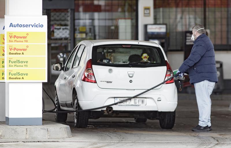 CEEES acusa al Gobierno de poner en peligro el futuro de carburante