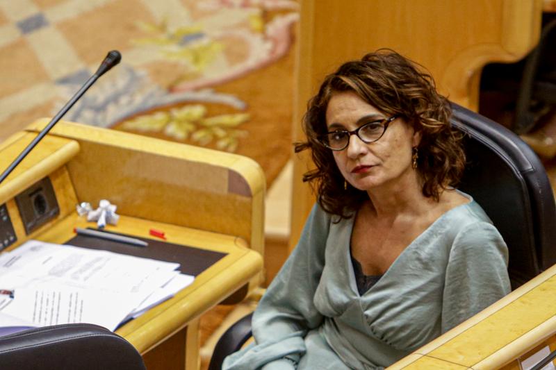 Montero dice que su ruta fiscal «clara» pasa por la «progresividad»