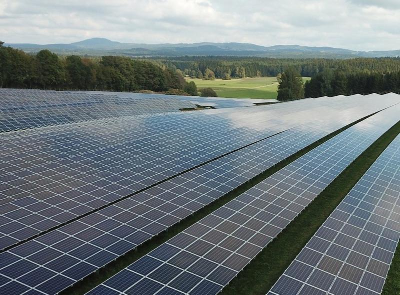 Ibox Energy, lista para operar dos plantas solares en Extremadura