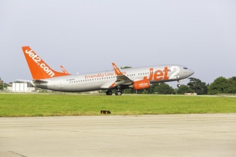 Jet2 retrasa al 1 de julio la reanudación de sus vuelos
