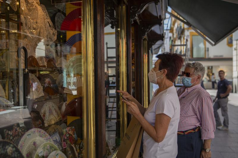 El 66% de los españoles prefiere continuar comprando en tiendas físicas
