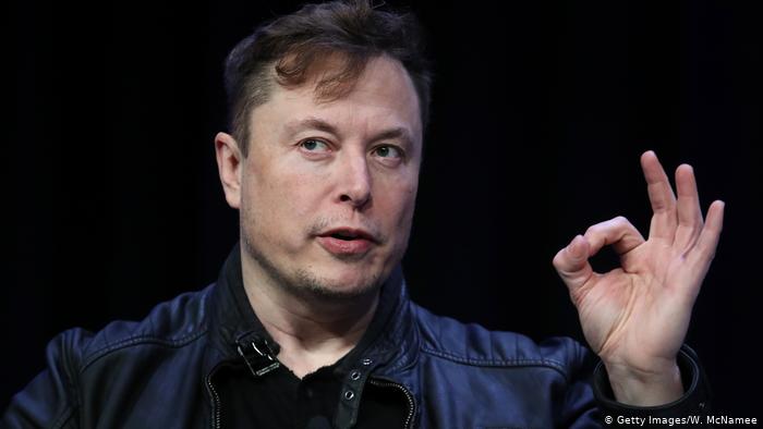 ¿Qué le ocurre a Elon Musk? El magnate, más excéntrico de lo habitual