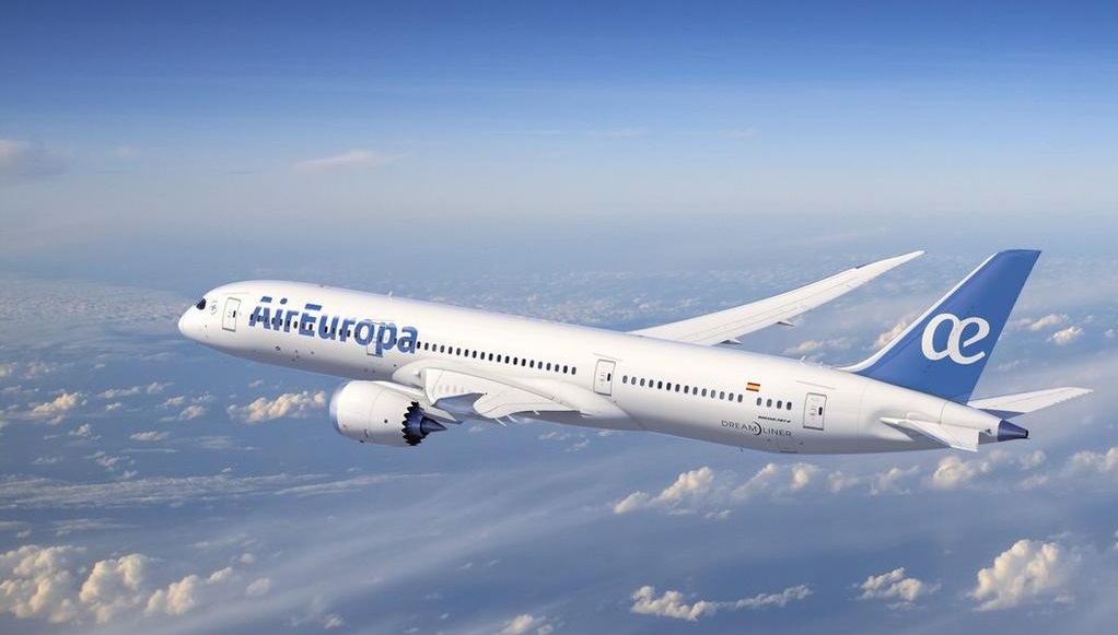 Air Europa entregará mascarillas a todos sus pasajeros
