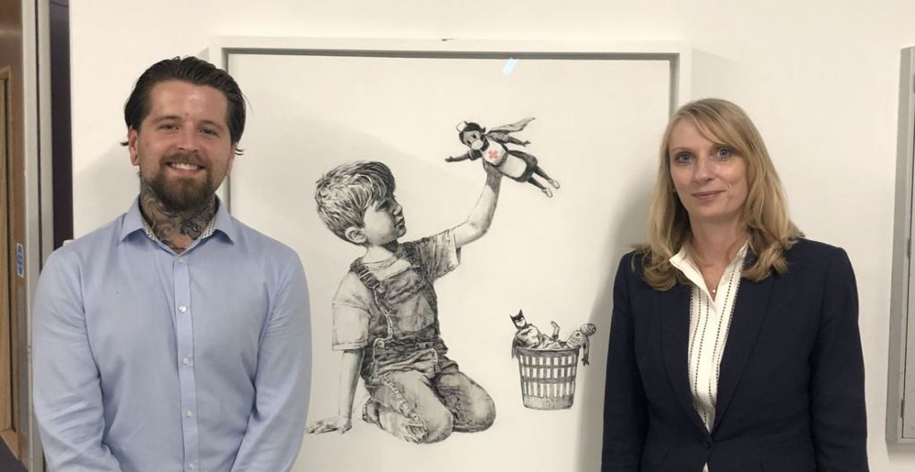 La nueva obra de Banksy que conmueve a los sanitarios