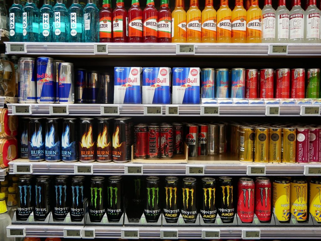 Por qué es malo mezclar refrescos con vitamina B12 y alcohol