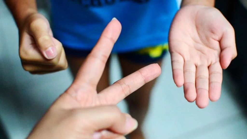 La técnica infalible con la que siempre ganarás a Piedra, papel y tijera